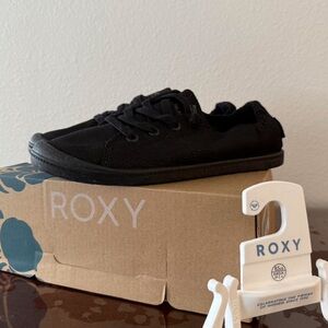 Roxy BNIB black bayshore shoes